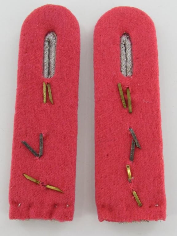 Wehrmacht (Heer) ‘Grossdeutschland’ Panzer Oberleutnant Shoulder Boards