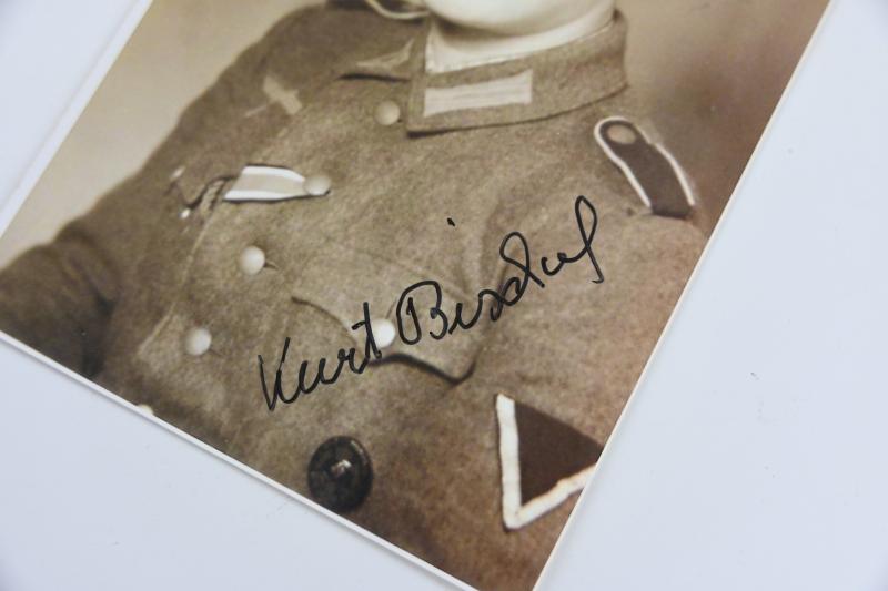 Signature of Wehrmacht Heer KC Recipient 'Kurt Bischof'
