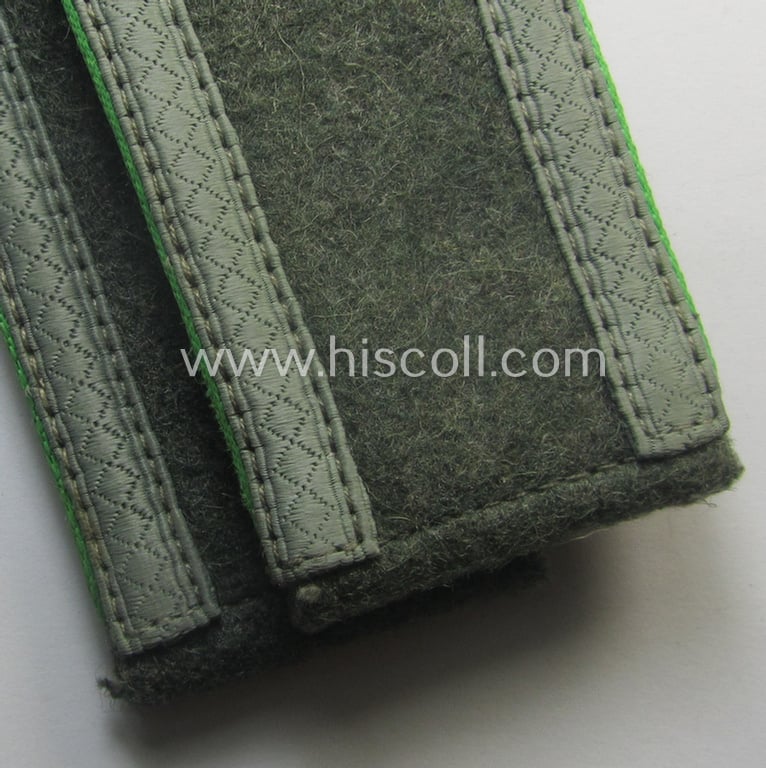 Pair of mid-war-period- (ie. 'M41 o. M43'-pattern) WH (Heeres) NCO-type shoulderstraps: 'Unteroffizier eines Panzer-Grenadier-Rgts. o. Abts.'