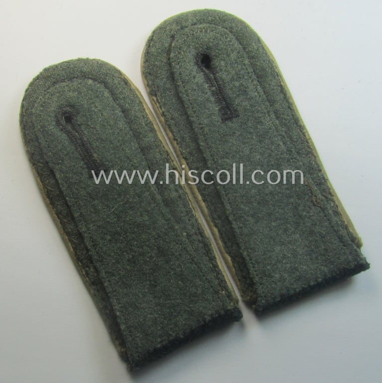 Pair WH (Heeres) NCO-type (ie. 'M40'-pattern) shoulderstraps: 'Unteroffizier einer Infanterie-Rgts.'