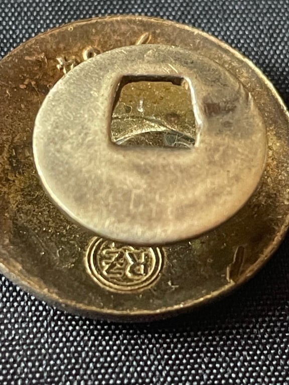 WWII GERMAN NSDAP PARTY BADGE BY KARL WURSTER MARKNEUKIRCHEN SORT AFTER LAPEL FIXING BACK ATTACHMENT.