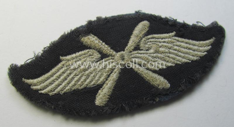 Machine-embroidered, WH (Luftwaffe) trade- ie. special-career-patch as was specifically intended for: 'Fliegendes Personal' and that comes in a clearly  issued- and/or carefully tunic-attached-, condition