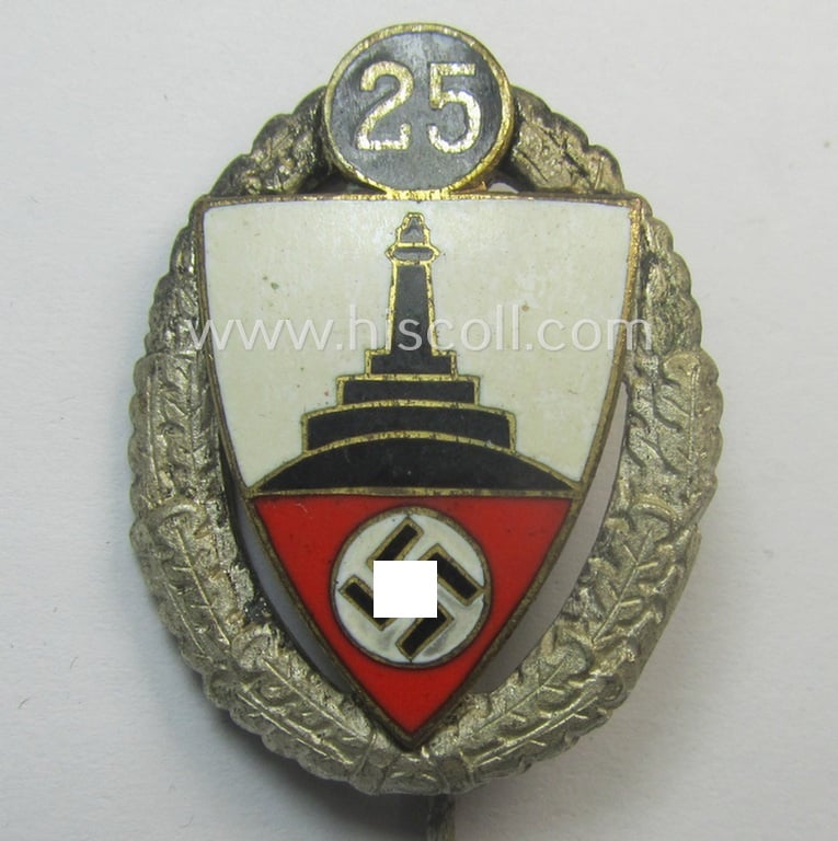 Honorary-membership lapel-pin (aka: 'Silberne Ehrennadel für 25 Jahre Mitgliedschaft im Deutscher Reichskriegerbund Kyffhäuser' (ie. 'D.R.K.B.') being a non-maker-marked example that bears a: 'Ges.Gesch.'-designation on its back