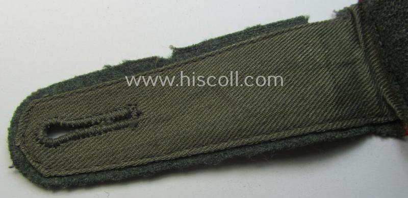 Single, WH (Heeres) 'M40 o. M43'-pattern, EM-type shoulderstrap: 'Soldat eines Pz- o. Panzerjäger-Abtlgs. o. Rgts.'