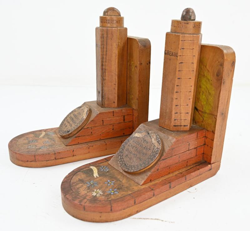 Dutch Remembrance 8.R.I. Book Shelf Supports