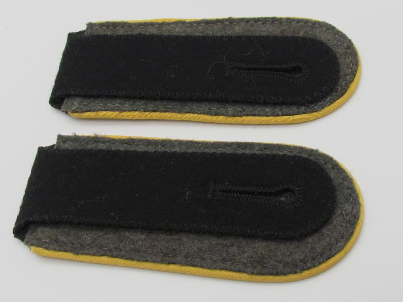 Waffen SS Reconnaissance (Aufklärung) Shoulder Boards