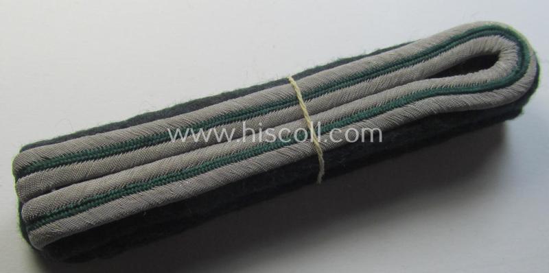 Pair 'Schulterstücke für Offiziere' for a: 'Zugführer' serving within the: 'Sicherheits- u. Hilfsdienst o. SHD'