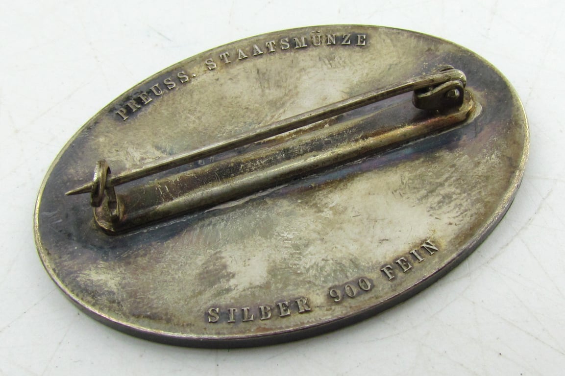 Rare German Silver "Erinnerungzeichen für Verdienste um das Feuerlöschwesen" in case