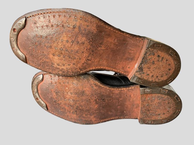 British Leather Ammo Boots -1945-