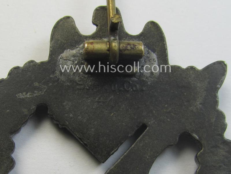 Attractive - and detailed! - 'Infanterie Sturmabzeichen in Bronze' (or: bronze-class infantry assault-badge ie. IAB) being a maker- (ie. 'S.H.u.C.o. 41'-) marked example as executed in bronze-toned, zinc-based metal (ie. 'Feinzink')