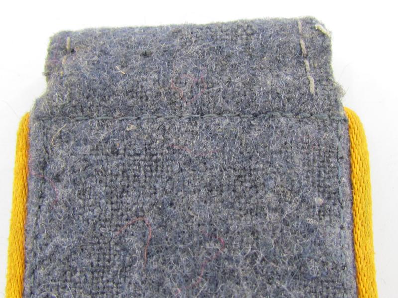 Single Luftwaffe EM shoulder board