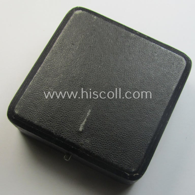 WWI-period, Iron Cross 1st class (or: 'Eisernes Kreuz 1. Klasse') being a very nicely preserved- (albeit typical non-maker-marked!) example that came stored in its period-etui