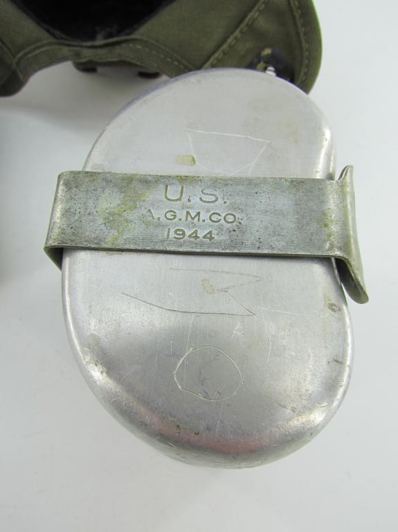 US WWII M-1910 Canteen