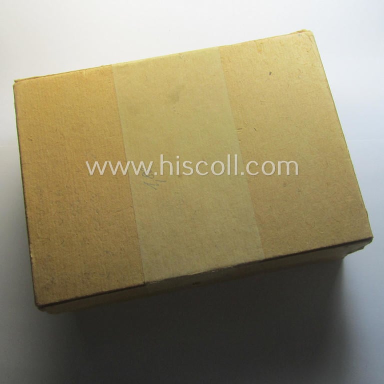 BZP (ie. 'Bahnschutz-Polizei') officers'- (ie. NCO-) type visor-cap-cocarde (ie. 'Metall-Kokarde für Schirmmütze der Uffz. u. Offiziere des BZP') as executed in silverish-toned aluminium-based metal