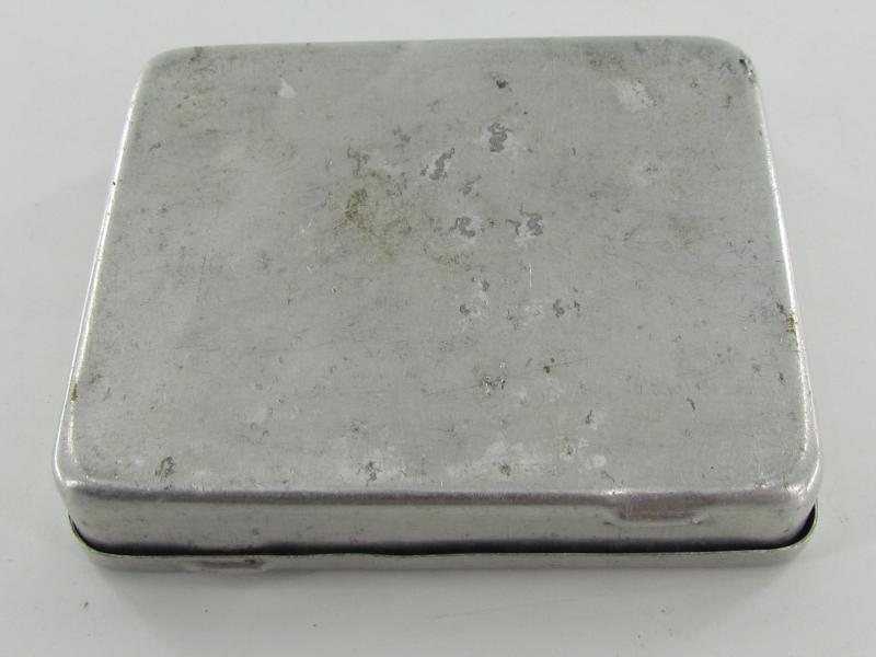 WWII era German 'paravenÿl' small tin box