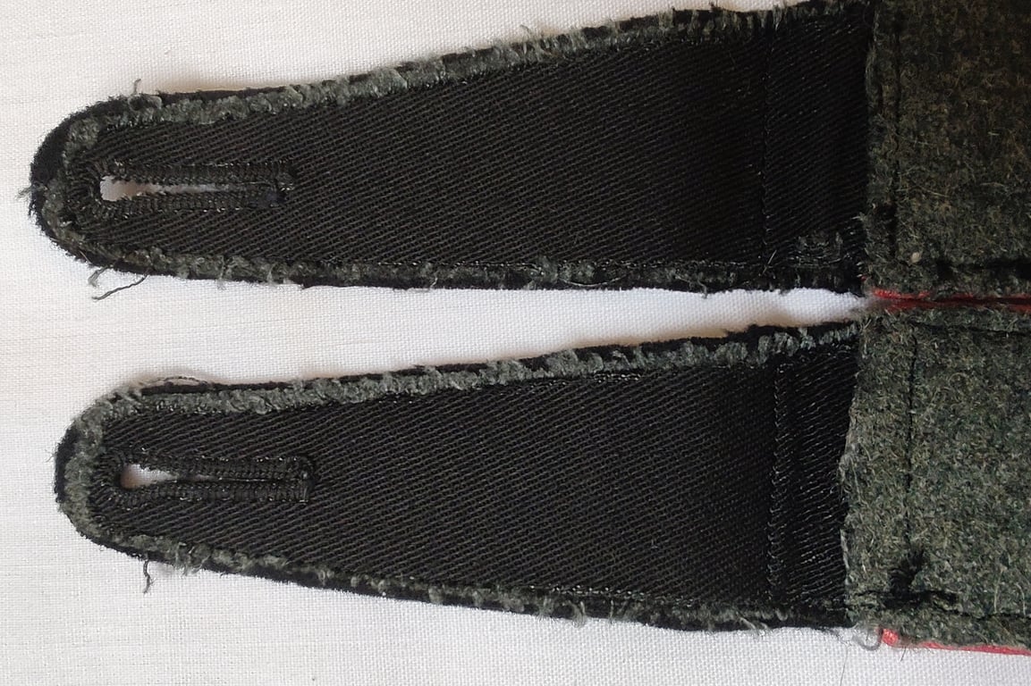 Waffen-SS Panzer pair of matching shoulder straps to an SS-Mann