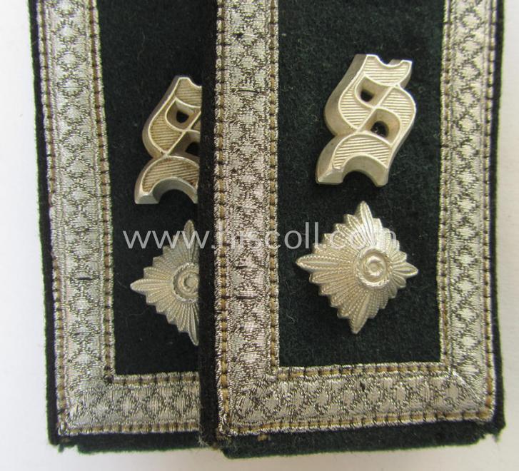 Neat - and fully matching! - pair of WH (Heeres), early-war period- (ie. 'M36'-pattern- and rounded-styled) 'cyphered' NCO-type shoulderstraps as was intended for - and clearly used by! - a: 'Feldwebel u. Mitglied einer Pionier-Schule'