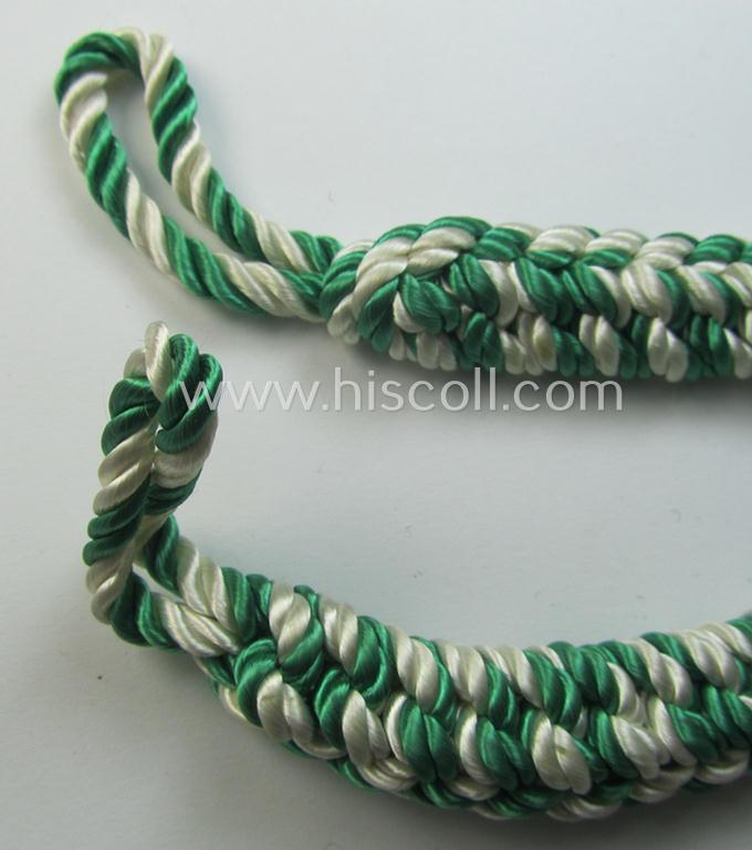 Attractive - and scarcely encountered! - HJ/DJ (ie. 'Hitlerjugend' etc.) so-called: 'leaders-lanyard' (ie. 'Führerschnur') as was intended for usage by a youth-member holding the rank of: 'HJ-Gefolgschaftsführer' (ie. 'DJ-Fähnlein')