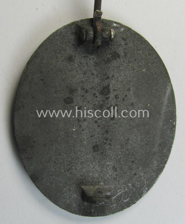 Attractive, silver-class wound-badge (or: 'Verwundeten-Abzeichen in Siber') being a non-maker-marked example that comes stored in its original, carton-based pouch as was produced by the maker (ie. 'Hersteller'): 'Steinhauer & Lück'