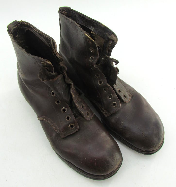 A nice pair of early high-top BDM (Bund Deutscher Mädel) shoes.