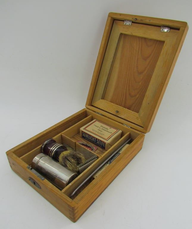 Wehrmacht  Officers Shaving Kit