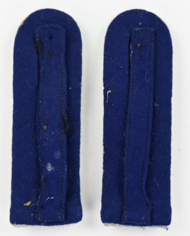 German WH Officer's Shoulderboards 'Arzt'