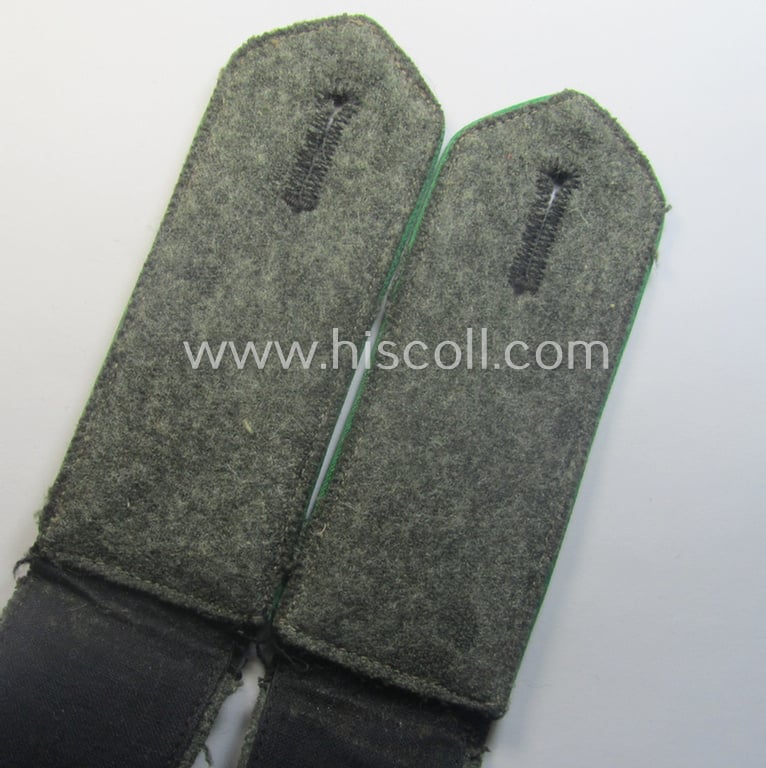 Pair of EM- (ie. NCO-) type 'Sicherheitsdienst'- (ie. 'SD'-) related shoulderstraps: 'Schützmannschaften' (ie. 'Schuma')