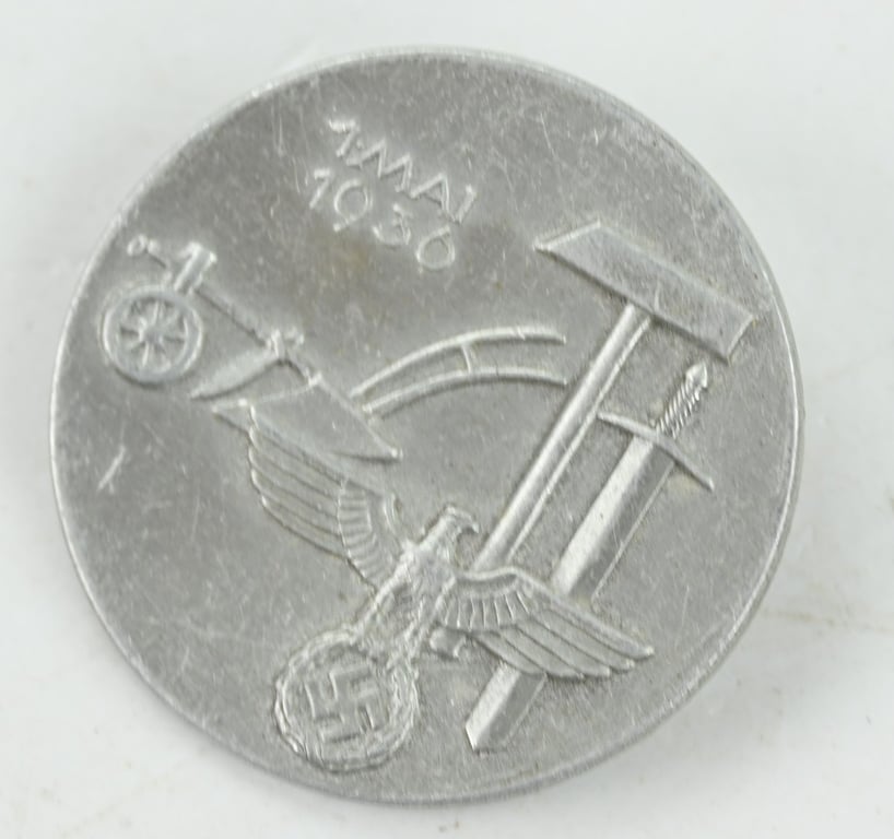 German Tag der Arbeit 1 May 1936 badge