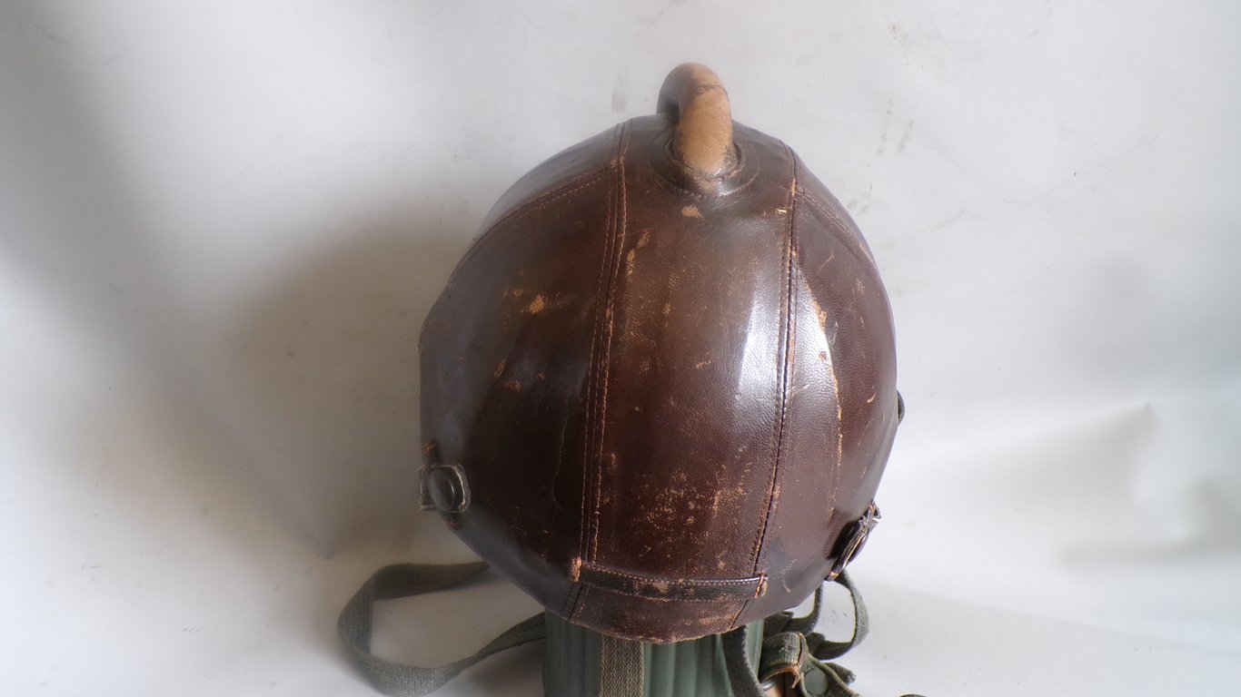 Rare, Complete Luftwaffe SSK 90 helmet