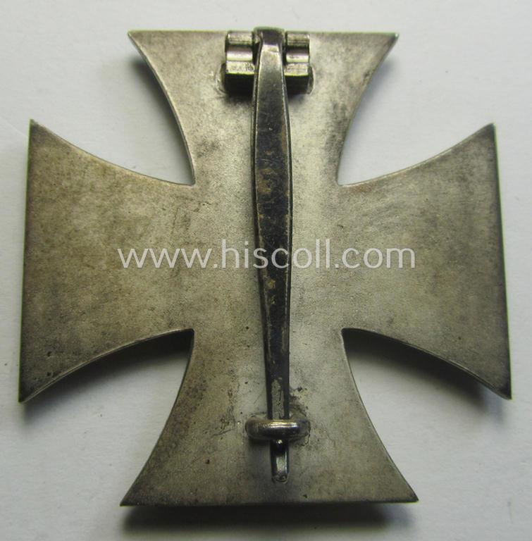 Superb, 'Eisernes Kreuz 1. Klasse' (ie. Iron Cross 1st class) being an (I deem) early-war-period-produced (albeit non-maker-marked) example and that comes complete in its specific etui as issued and/or recently found