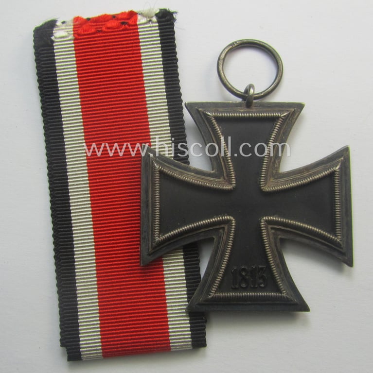 Scarcely seen, 'Eisernes Kreuz II. Klasse' being a clearly maker- (ie. '85'-) marked example by: 'Julius Pietsch'