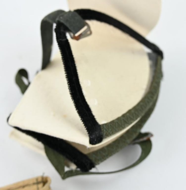 German WH Dust Goggles in Pouch