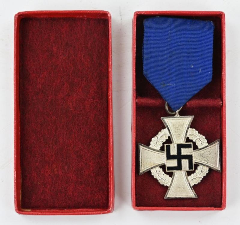 German 25 Years Faithful Service Medal in box