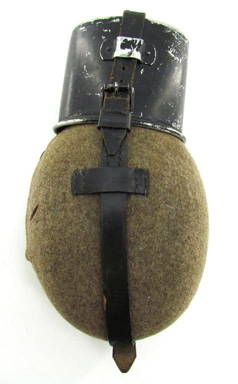 Wehrmacht M31 matching canteen by ESB39