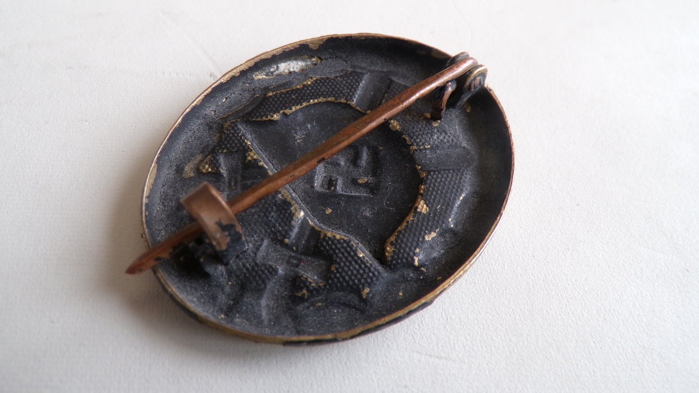 1939 Wound Badge in Black – 'Brass Core'
