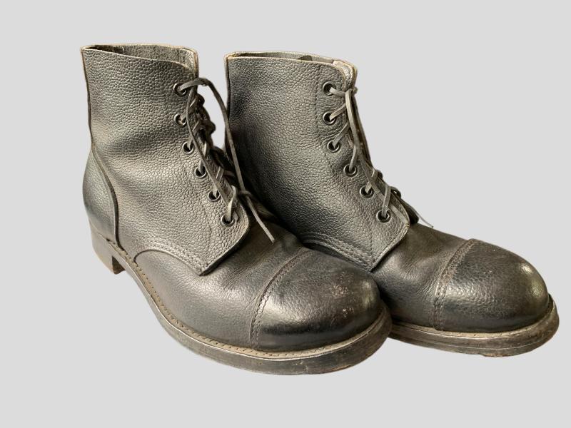 British Ammo Boots -1945-