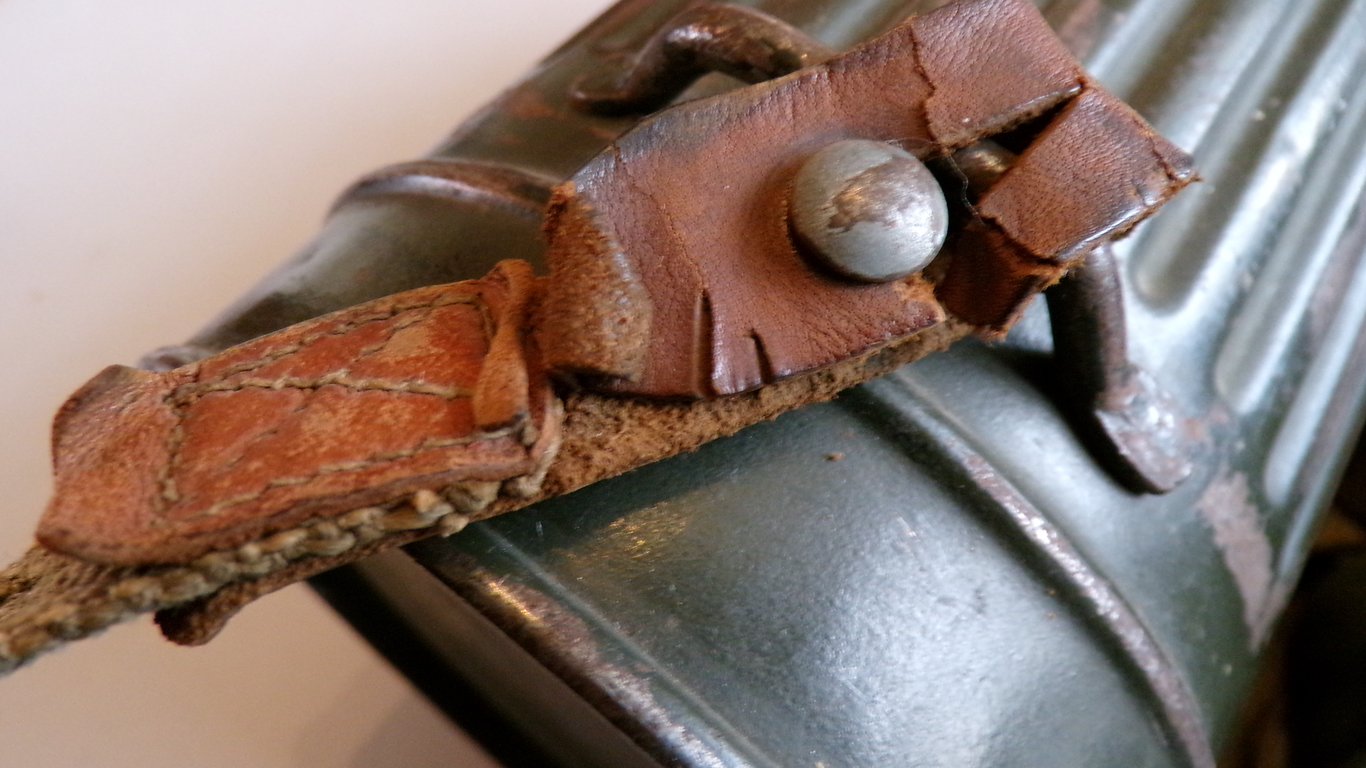 named and unit marked GM30 Gasmaske