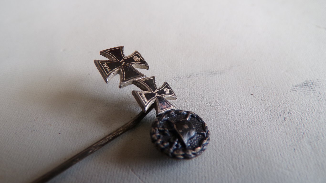WW1 miniature stickpin