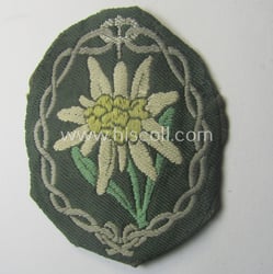 'Variant'- (ie. first-) pattern, WH (Heeres) 'Gebirgsjäger'- (ie....