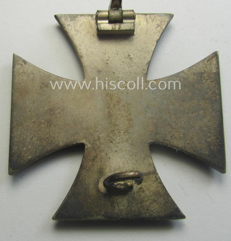 'Eisernes Kreuz 1. Klasse' (ie. Iron Cross 1st class) being an (I deem) early-war-period-produced (albeit non-maker-marked) example that comes complete in its specific (luxuriously-styled!) etui as issued and/or recently found