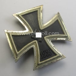 'Eisernes Kreuz 1. Klasse' (ie. Iron Cross 1st...