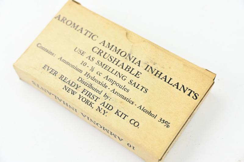 US WW2 Ammonia Inhalants package