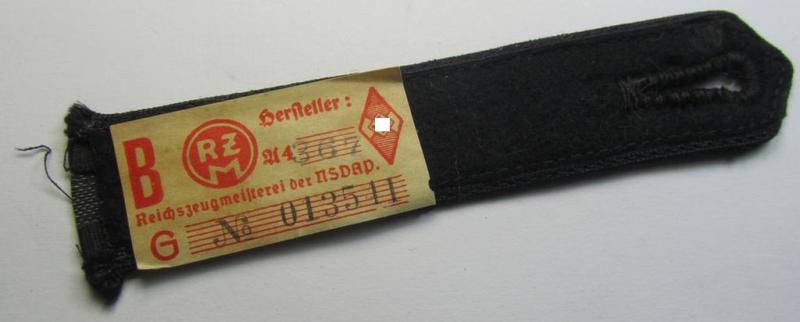 Neat - and naturally single! - black-piped, so-called: 'DJ- o. Deutsches Jungvolk' shoulderstrap as was intended for usage by a: 'DJ-Mitglied' who served within the: 'Bann 565' (565 = 'Spittal')
