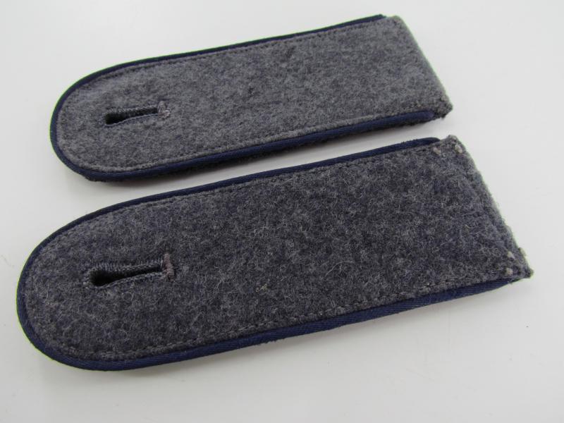 Luftwaffe EM Medical/Sanitater Shoulder Boards