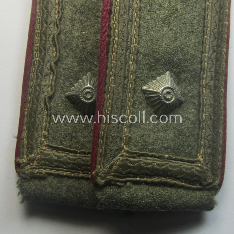 Superb pair of WH (Heeres) M41- o. M43-pattern, NCO-type shoulderstraps: 'Feldwebel eines (Nebel)Werfer-Rgts. o. Abtgs.'