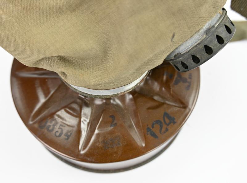 German Luftschutz Gasmask with Carton Filter
