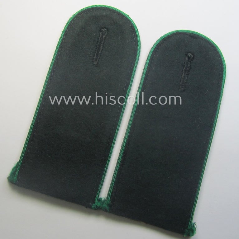 Pair of WH (Heeres) EM-type (ie. 'M40-pattern- and/or 'rounded styled') neatly 'cyphered' (tailor-made) shoulderstraps as was intended for usage by a: 'Soldat des Gebirgsjäger-Rgts. 100'