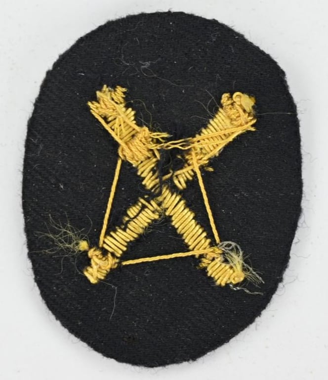German KM Sleeve Badge 'Waffenoffiziere'