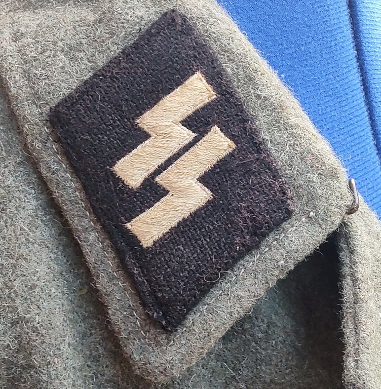 Reproduction Waffen-SS M40 tunic
