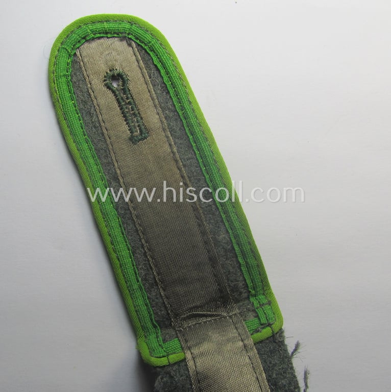 Single, WH (Heeres) later-war period- (ie. 'simplified'- ie. 'M44-'-pattern-) EM-type shoulderstrap: 'Soldat der Panzer-Grenadier-Trpn.'